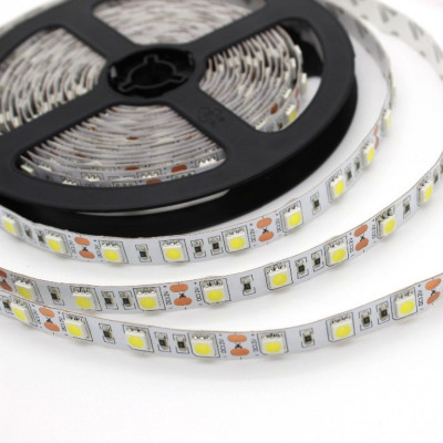 Tira LED 12V SMD5050 14,4W/m profesional para iluminación de interiores