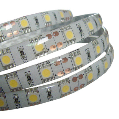 Tira LED 12V SMD5050 de 14,4W/m con protección IP65 para exterior