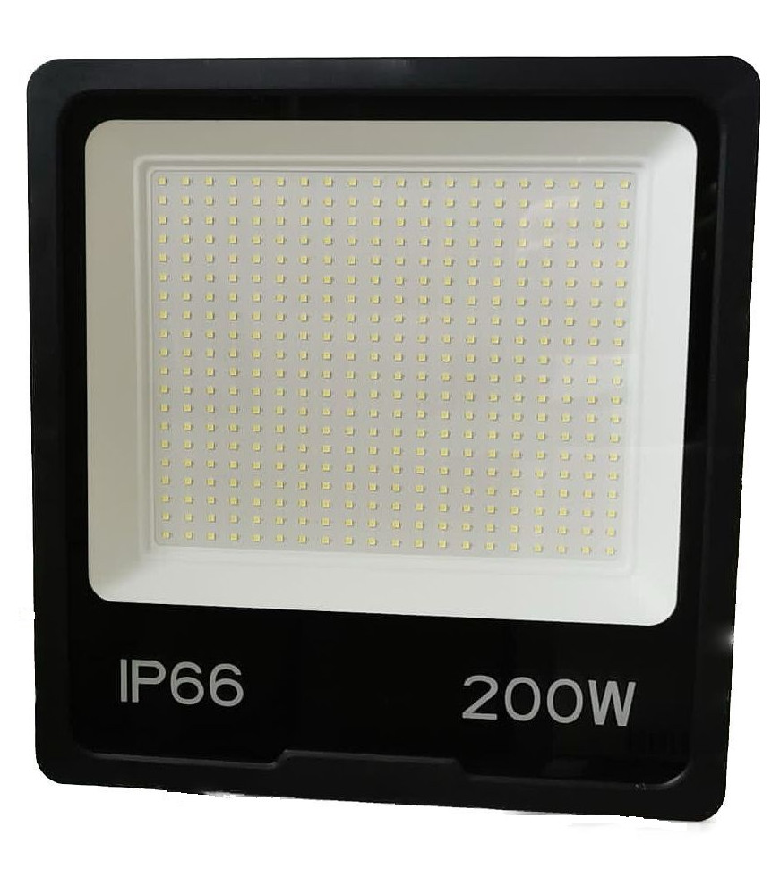 Potencia bruta 200W: 18.000 lúmenes de alta eficiencia