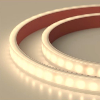 Luz ambiente cálida y acogedora creada con tira LED 12V IP66 de bajo consumo