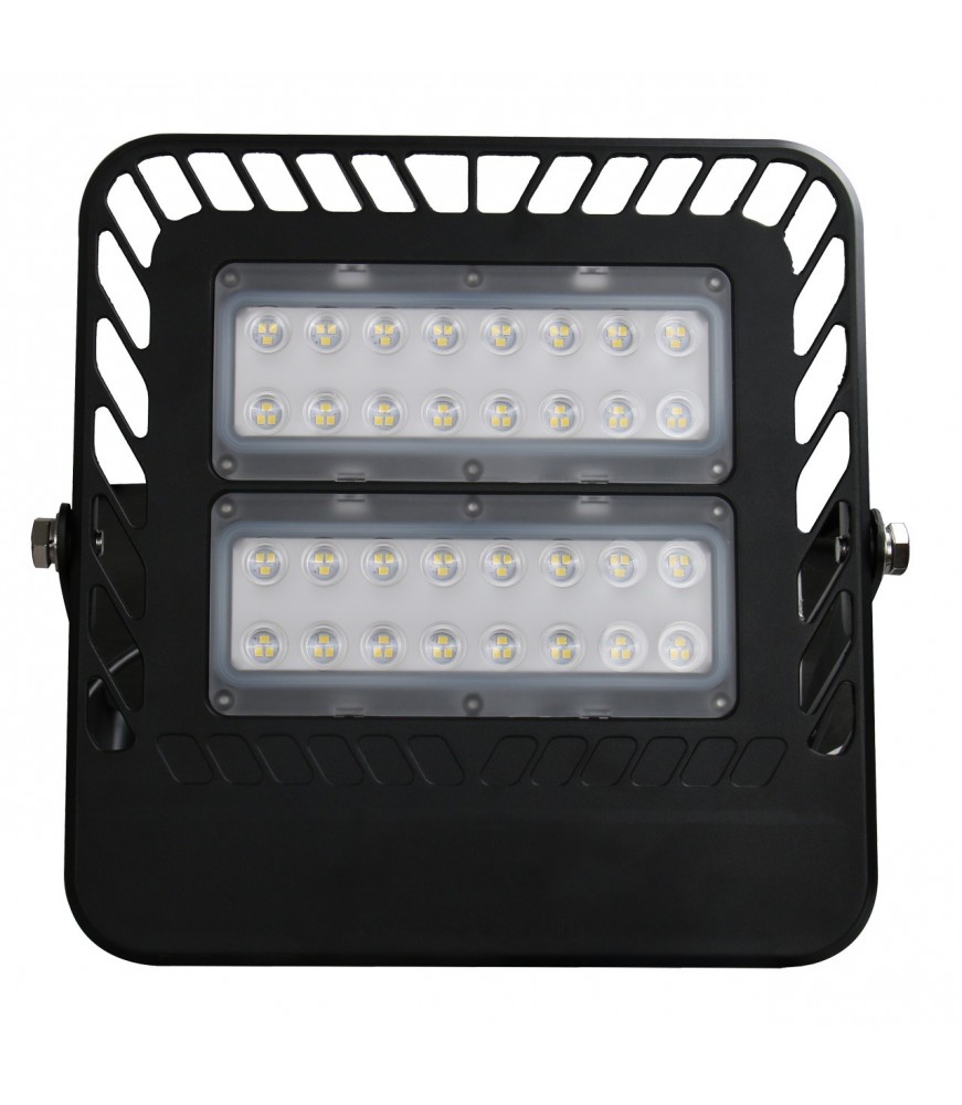 "Potencia Industrial 100W: Iluminación profesional de alto alcance para grandes superficies y exteriores exigentes