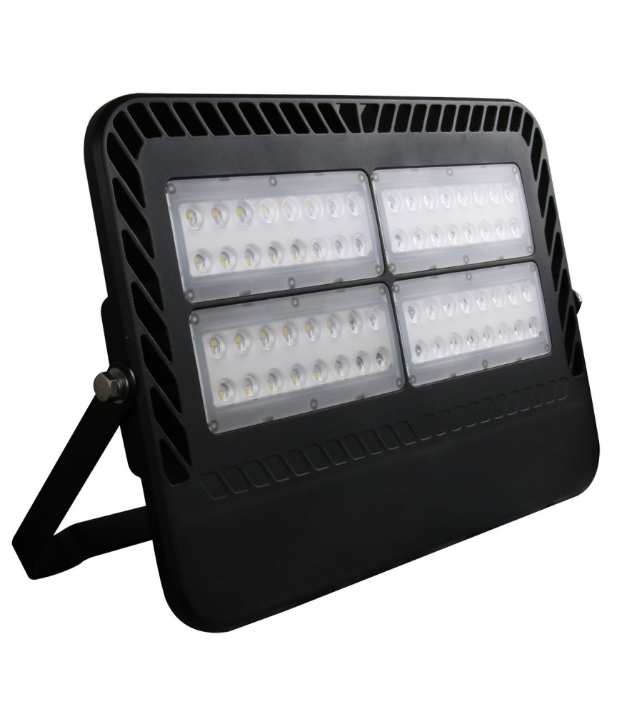 Potencia Industrial Extrema: Foco LED de 200W diseñado para la iluminación de grandes áreas y proyectos de alta exigencia