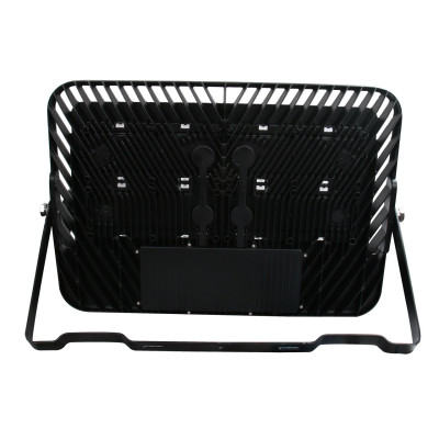 Disipación Térmica de Alto Nivel: Estructura de enfriamiento masiva que garantiza un rendimiento estable y máxima vida útil